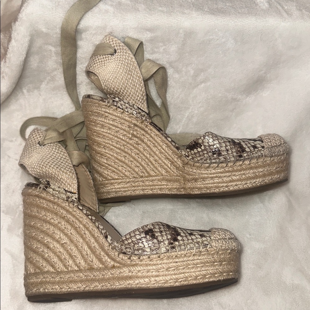 EUC Vince Vamuto Snakeskin Wedge Sandals - Picture 5 of 6